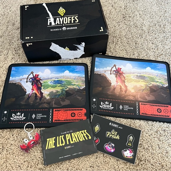 League of Legends Championship Series Soul Fighter 2 Mousepads & 1 Crab Keychain - Picture 1 of 5